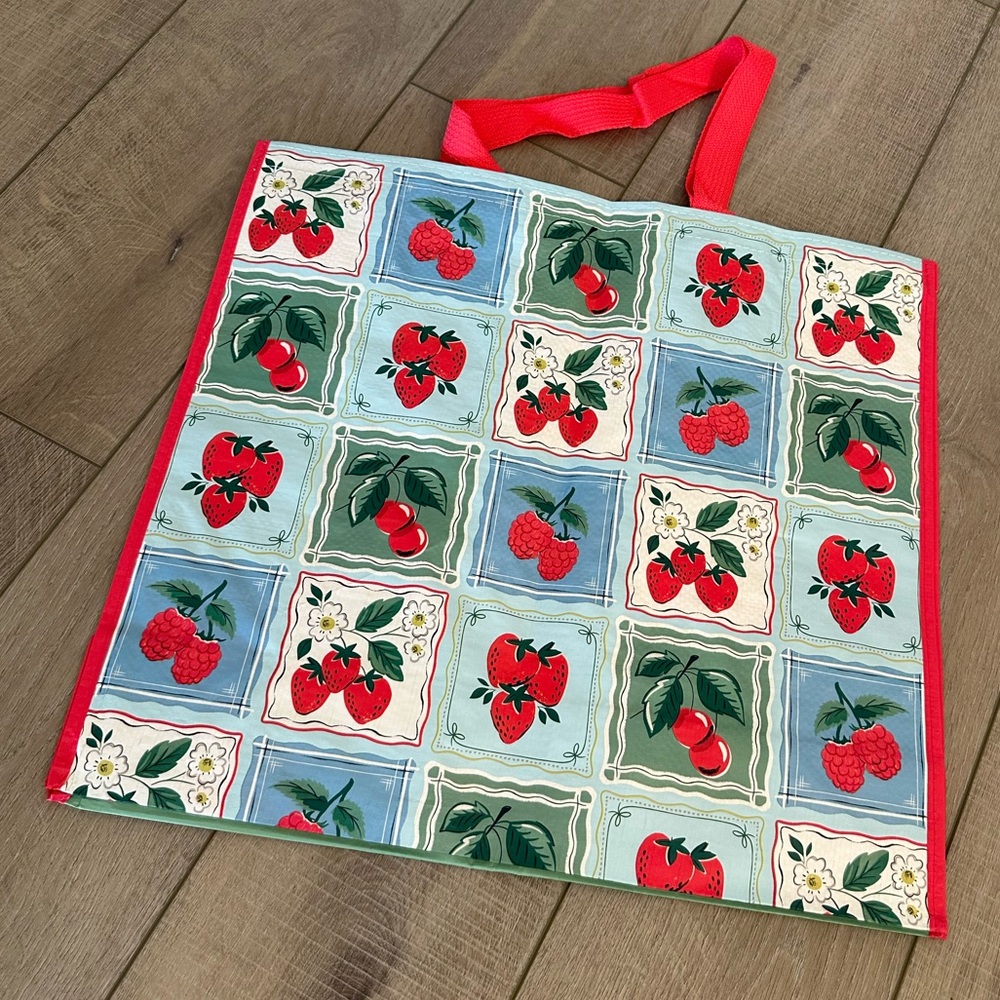 Homegoods TJMaxx Marshalls Viral Berry Print Reusable Shopper Tote Bag NWOT